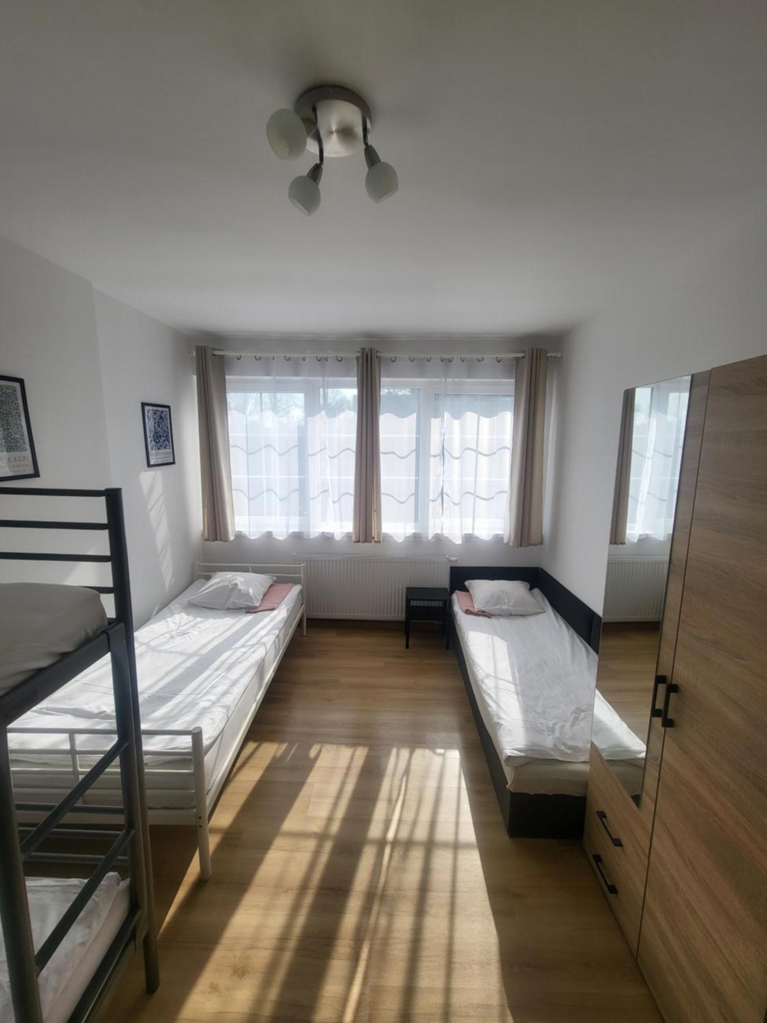 Rooms4Rest Popularna - Private Rooms For Tourists - Atr Consulting Sp, Z O,O, Varsóvia Exterior foto